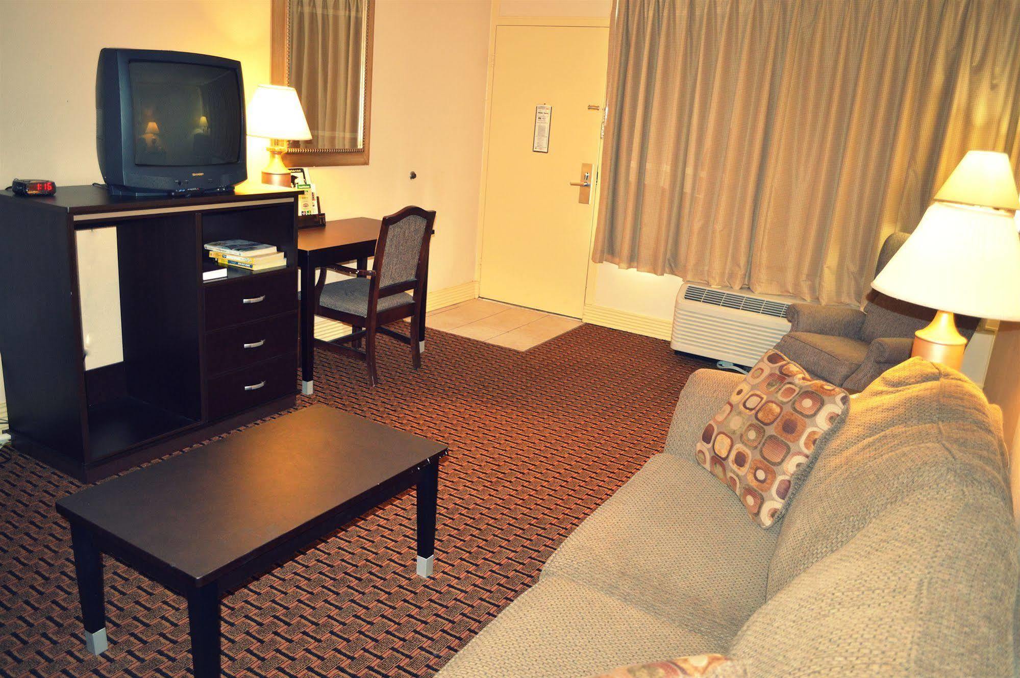 Hotel Parkway Inn Of Birmingham 3*