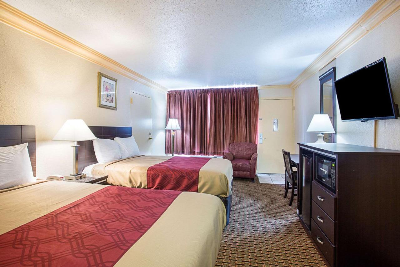 Parkway Inn Of Birmingham 3*